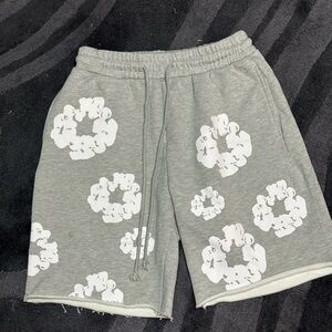 SOLD!!! Denim Tears Cotton Wreath Shorts